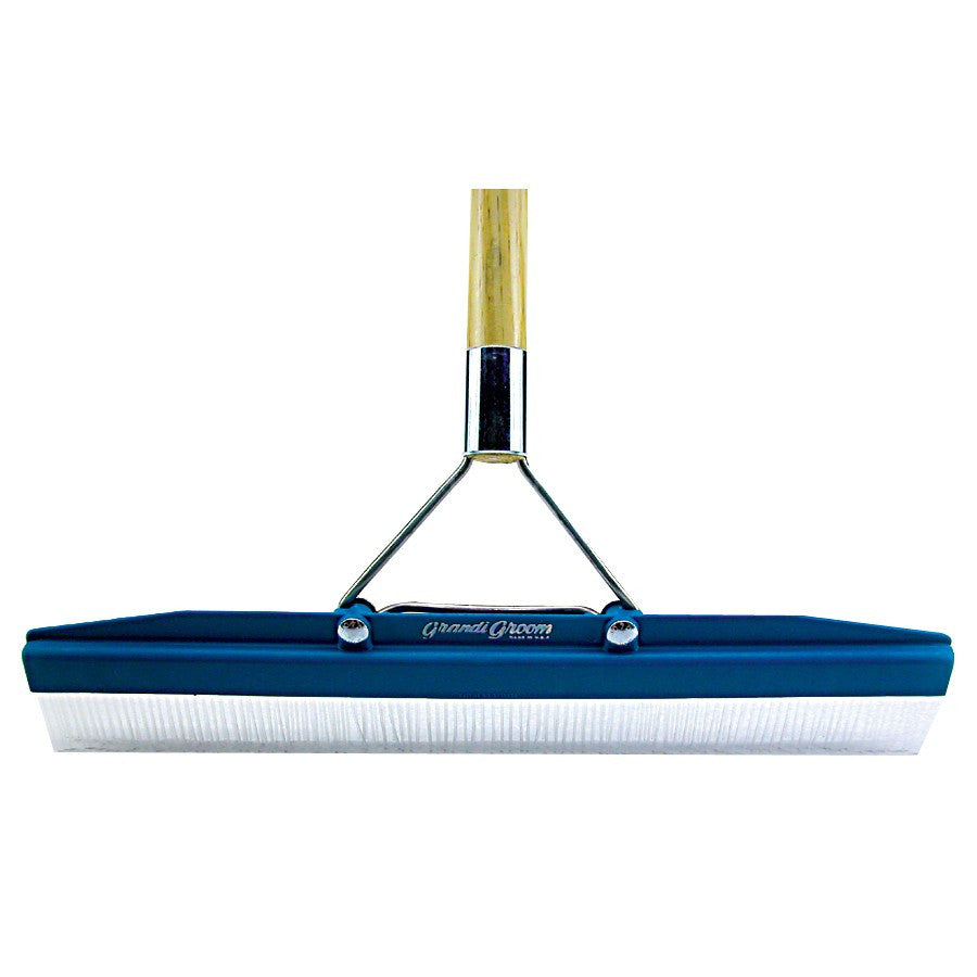 CRW Grandi Groom 18 Carpet Rake